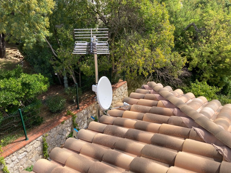 installation et la pose d’antenne TV avec TNT à Hyères, proche du Pradet